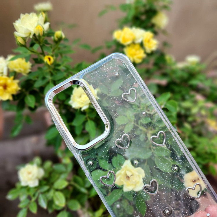 کاور مدل رزینی شاین طرح قلب مناسب برای گوشی موبایل سامسونگ Galaxy A36